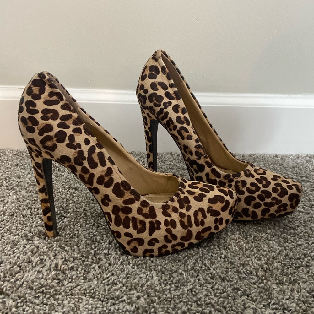 Kelsi Dagger 7.5 Brette Leopard Animal Stiletto Platform Calf Hair pumps heels